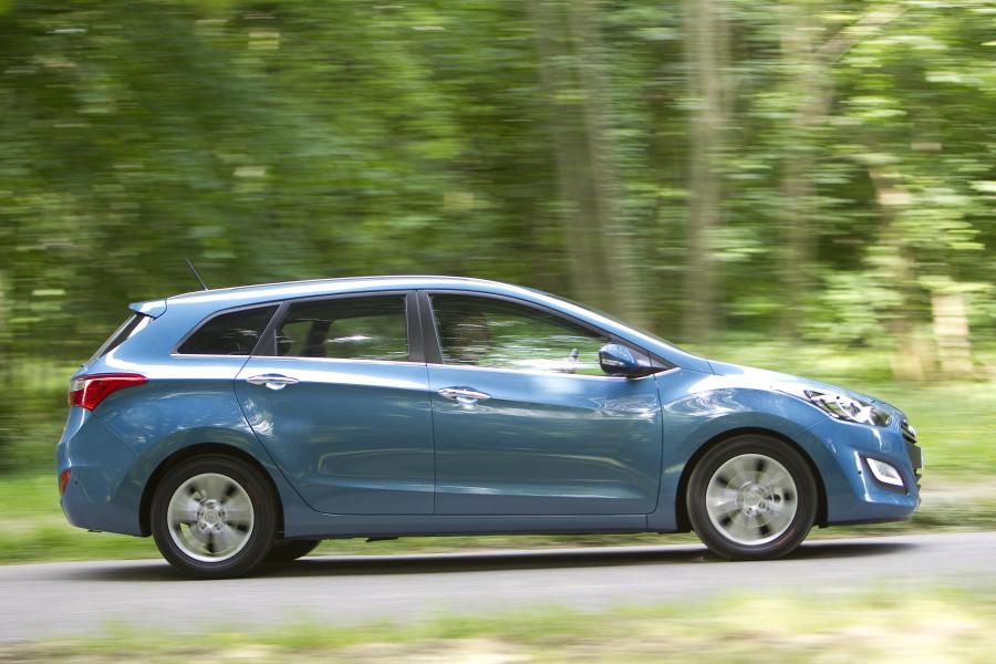  Hyundai i30 Wagon 2012 года  (UK) (фото 46 из 70)